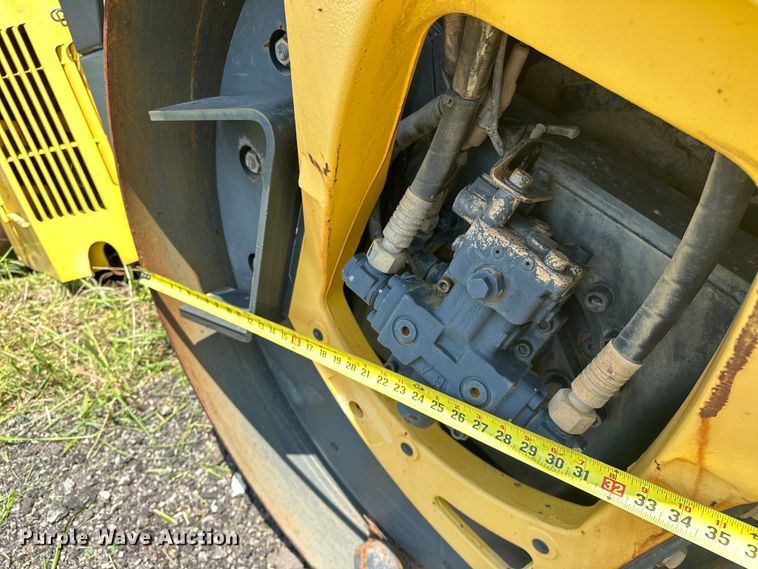 image for item NR9927 2006 Bomag BW190 AD-4 double drum vibratory roller