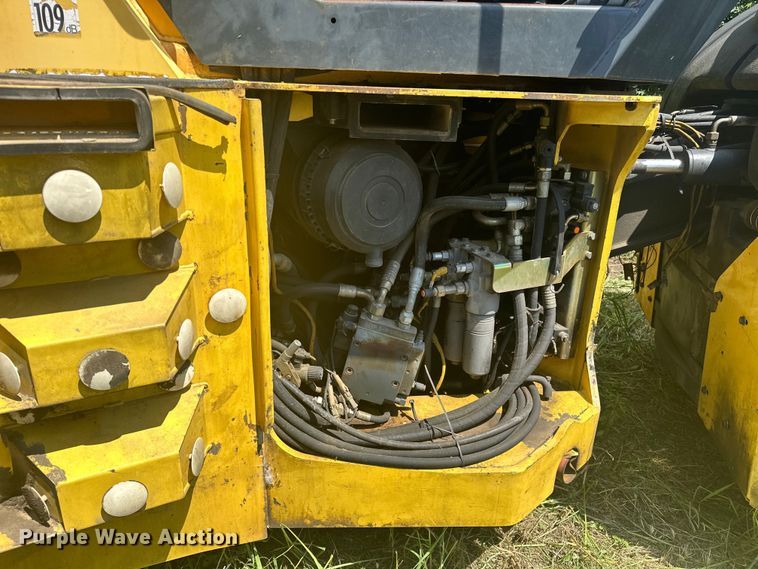 image for item NR9928 2005 Bomag BW190 AD-4 double drum vibratory roller