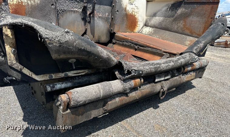 image for item NR9931 Cedarapids  CR361R paver