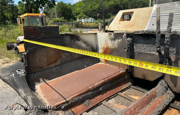 image for item NR9931 Cedarapids  CR361R paver