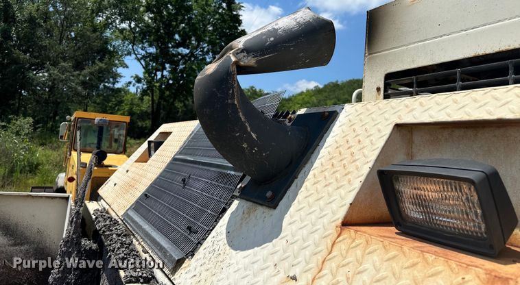 image for item NR9931 Cedarapids  CR361R paver