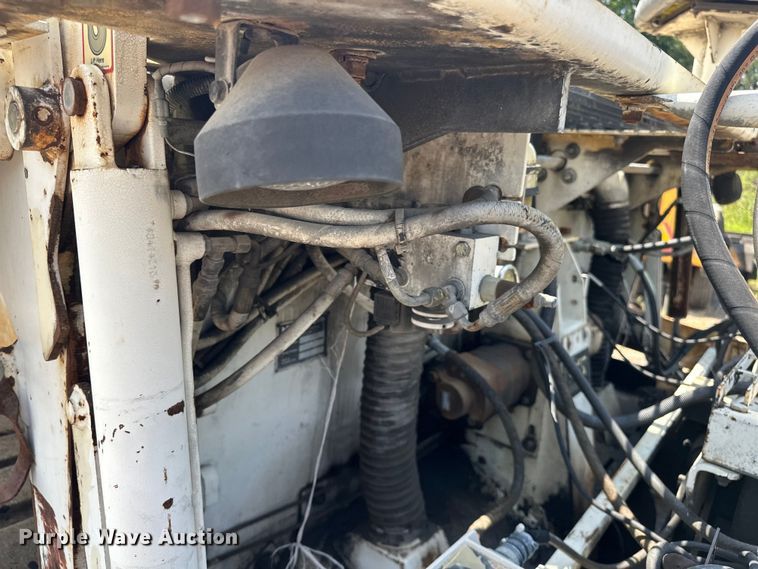 image for item NR9931 Cedarapids  CR361R paver