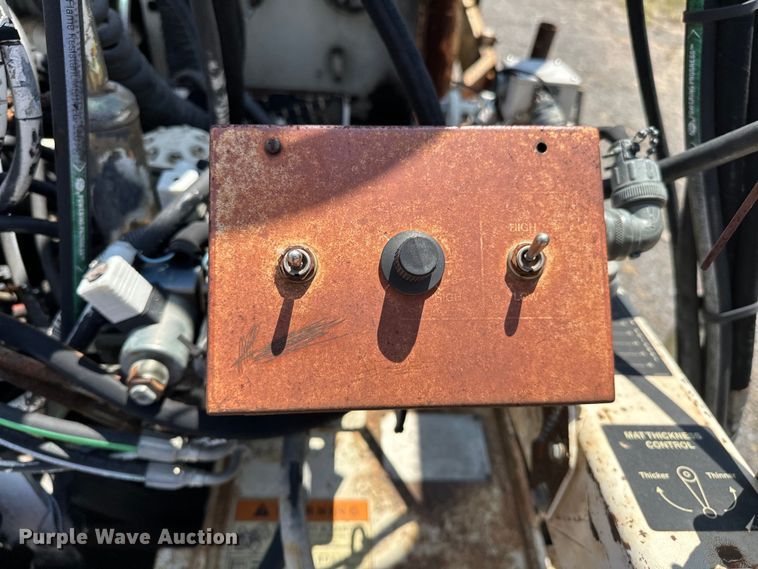 image for item NR9931 Cedarapids  CR361R paver