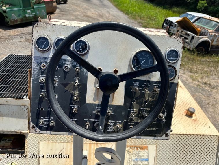 image for item NR9931 Cedarapids  CR361R paver