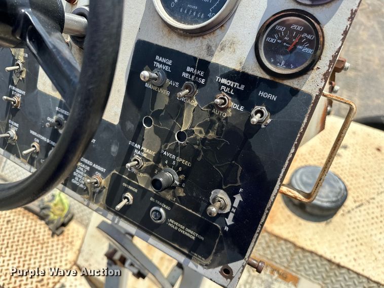 image for item NR9931 Cedarapids  CR361R paver