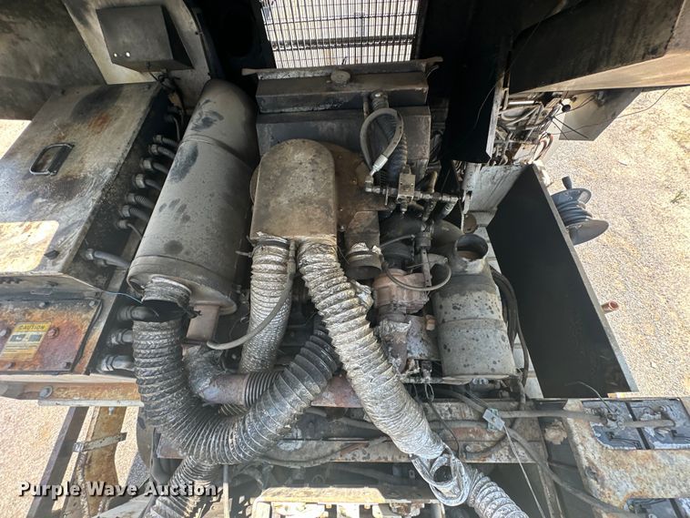 image for item NR9931 Cedarapids  CR361R paver