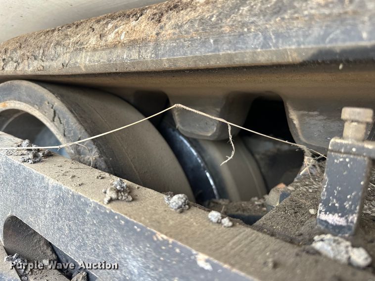 image for item NR9931 Cedarapids  CR361R paver