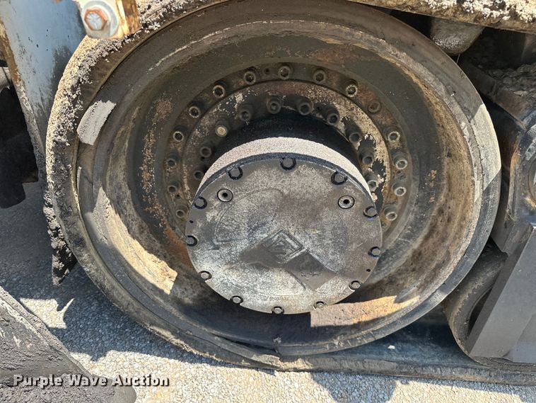 image for item NR9931 Cedarapids  CR361R paver