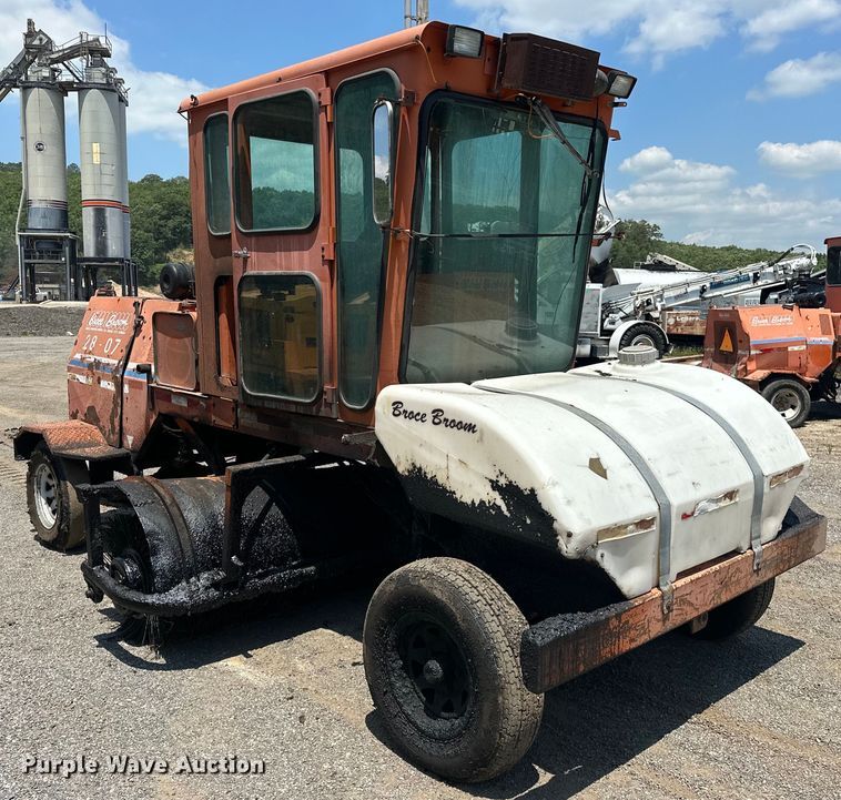 image for item NR9932 Broce  RC350 broom