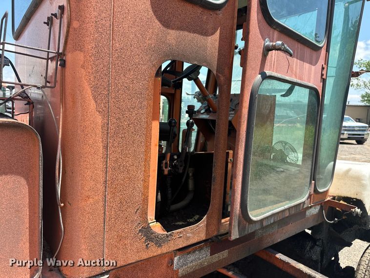 image for item NR9932 Broce  RC350 broom