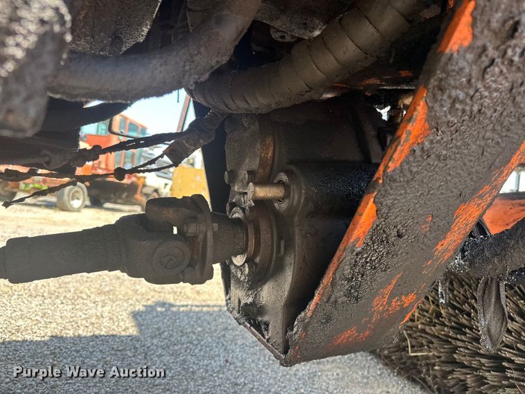 image for item NR9932 Broce  RC350 broom