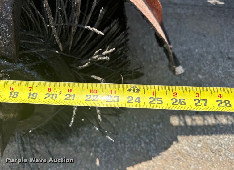 image for item NR9932 Broce  RC350 broom