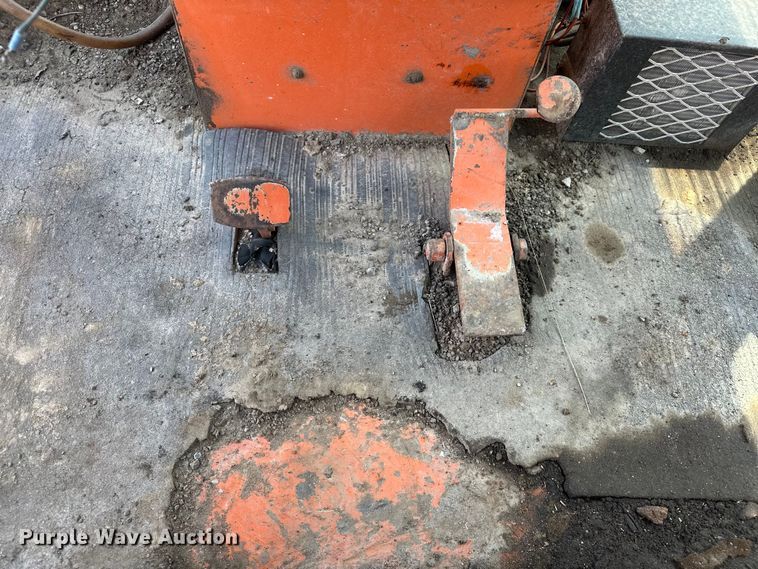 image for item NR9932 Broce  RC350 broom