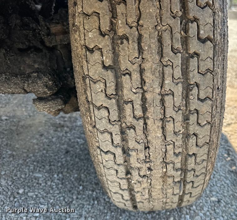 image for item NR9932 Broce  RC350 broom