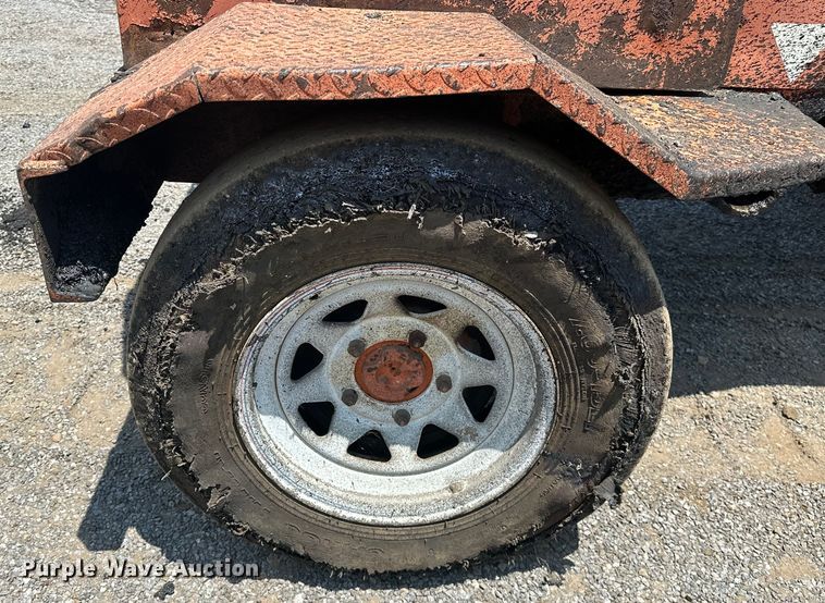 image for item NR9932 Broce  RC350 broom