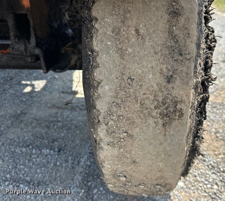 image for item NR9932 Broce  RC350 broom