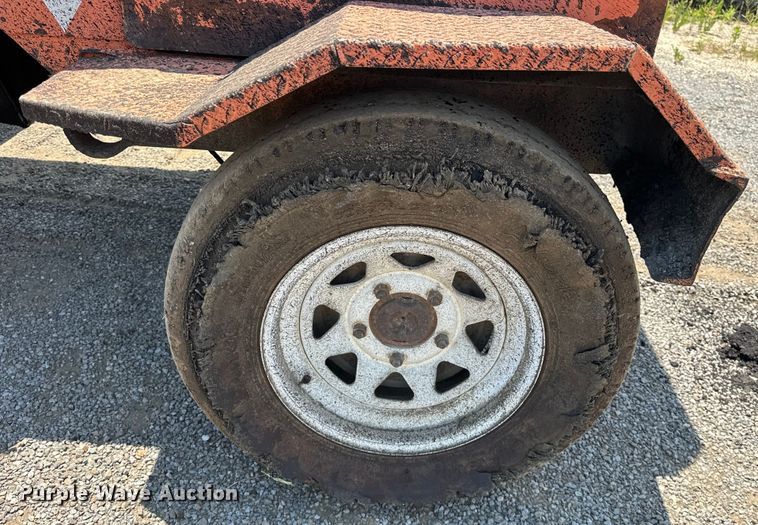 image for item NR9932 Broce  RC350 broom