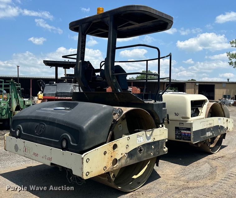 image for item NR9933 2006 Ingersoll Rand DD138 HFA double drum vibratory roller