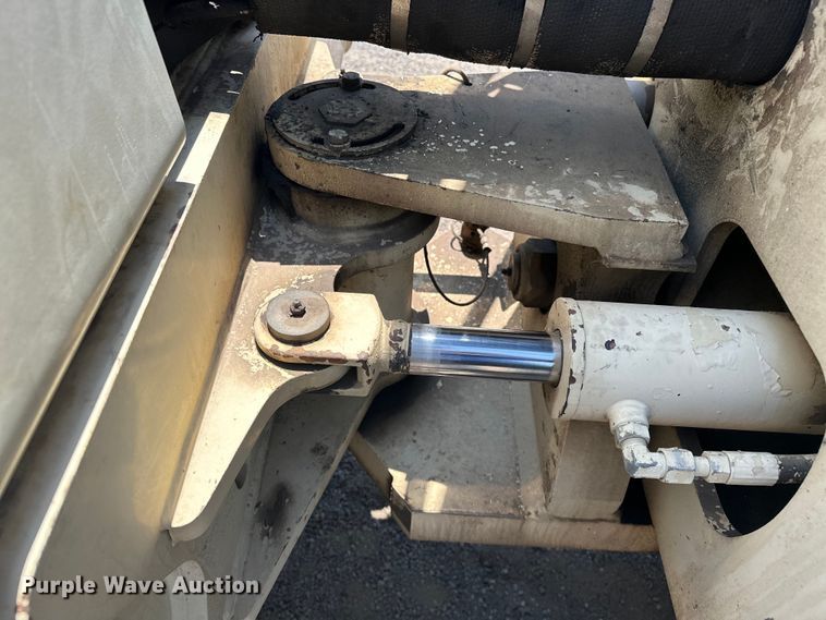 image for item NR9933 2006 Ingersoll Rand DD138 HFA double drum vibratory roller