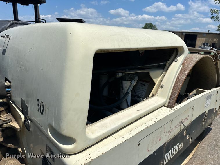 image for item NR9933 2006 Ingersoll Rand DD138 HFA double drum vibratory roller