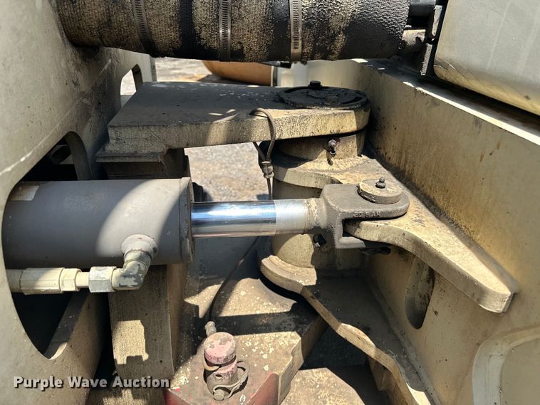 image for item NR9933 2006 Ingersoll Rand DD138 HFA double drum vibratory roller