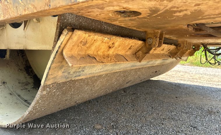 image for item NR9933 2006 Ingersoll Rand DD138 HFA double drum vibratory roller