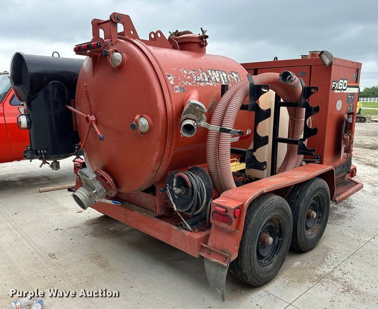 image for item NR9943 2007 Ditch Witch  FX60 vacuum excavator