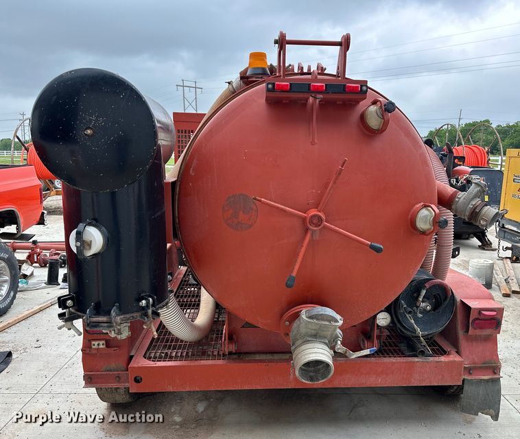 image for item NR9943 2007 Ditch Witch  FX60 vacuum excavator