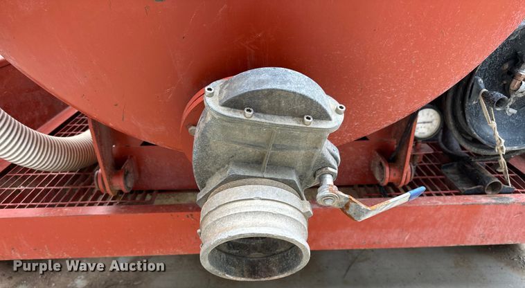 image for item NR9943 2007 Ditch Witch  FX60 vacuum excavator