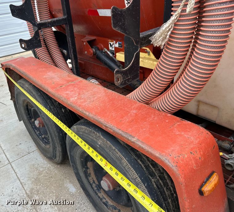 image for item NR9943 2007 Ditch Witch  FX60 vacuum excavator