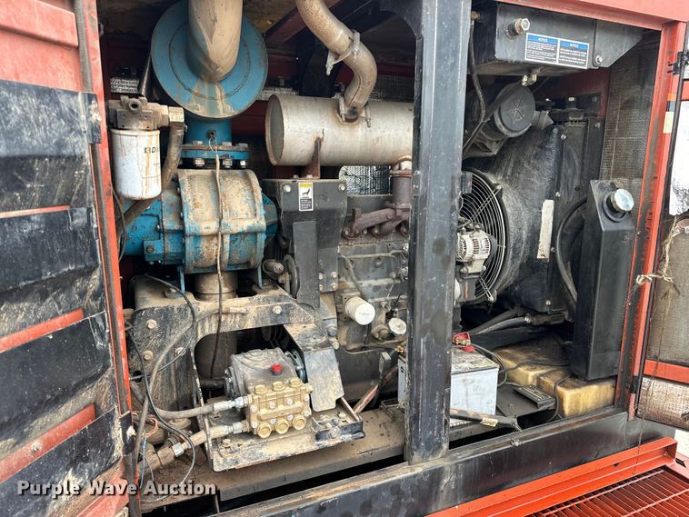 image for item NR9943 2007 Ditch Witch  FX60 vacuum excavator