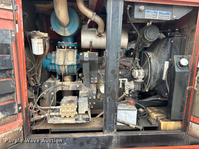 image for item NR9943 2007 Ditch Witch  FX60 vacuum excavator