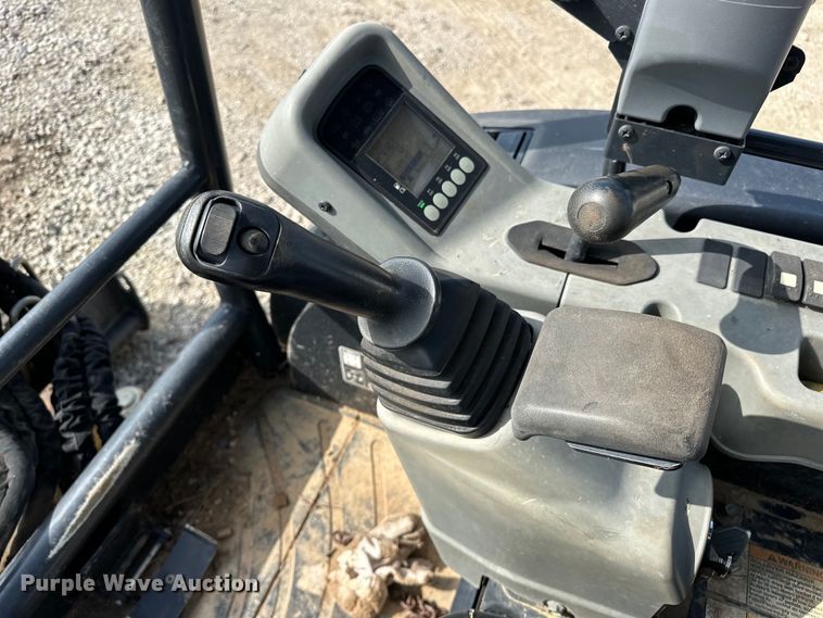 image for item NR9947 2018 Yanmar VIO35-6A mini excavator