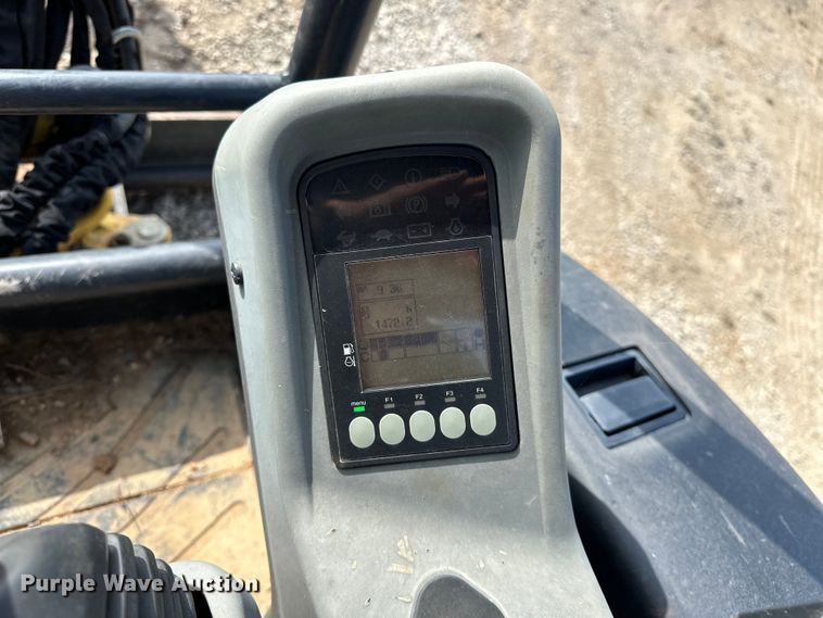 image for item NR9947 2018 Yanmar VIO35-6A mini excavator