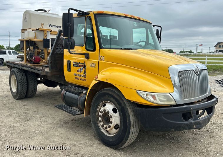 image for item NR9950 2007 International  4300 SBA flatbed truck