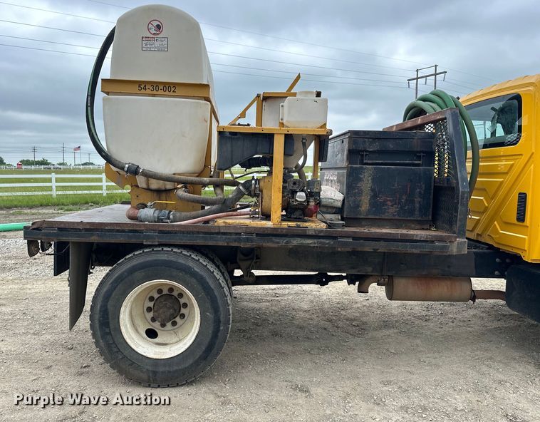 image for item NR9950 2007 International  4300 SBA flatbed truck