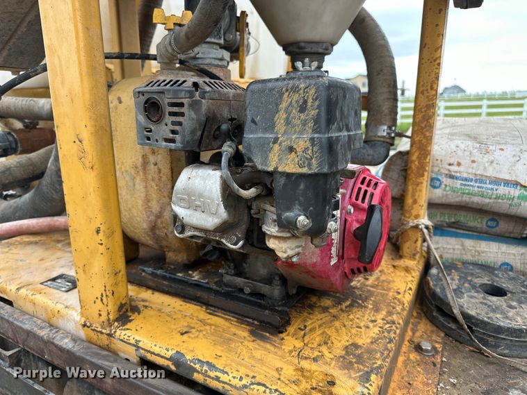 image for item NR9950 2007 International  4300 SBA flatbed truck