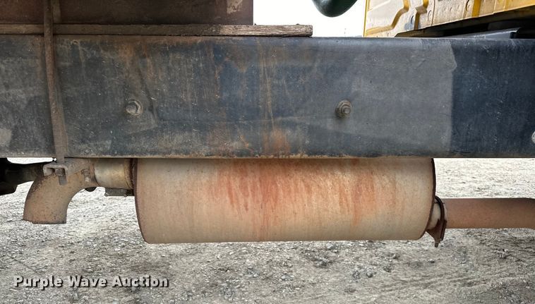 image for item NR9950 2007 International  4300 SBA flatbed truck