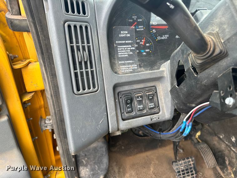 image for item NR9950 2007 International  4300 SBA flatbed truck