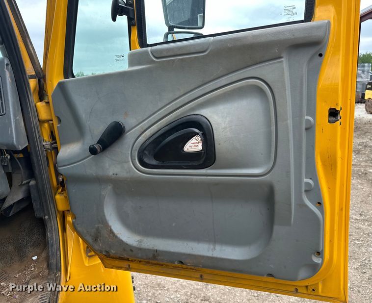 image for item NR9950 2007 International  4300 SBA flatbed truck