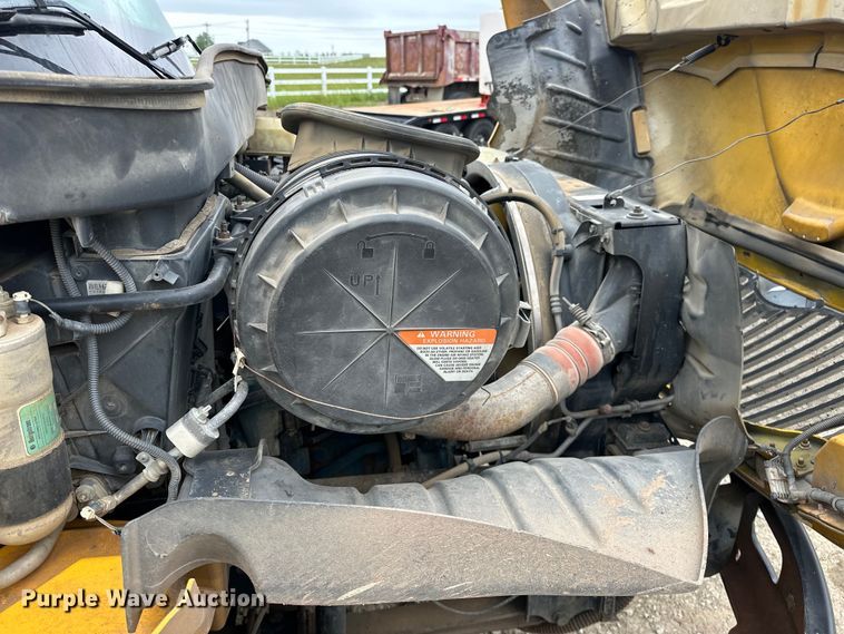 image for item NR9950 2007 International  4300 SBA flatbed truck