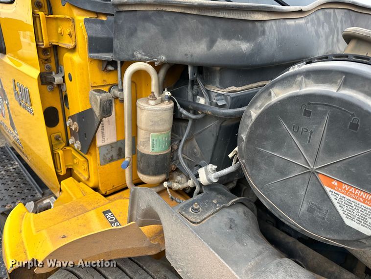 image for item NR9950 2007 International  4300 SBA flatbed truck