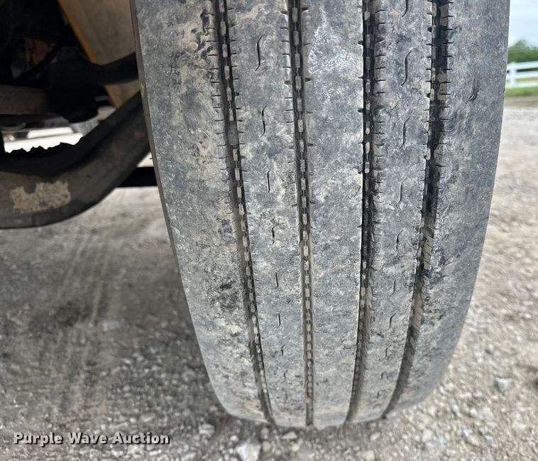 image for item NR9950 2007 International  4300 SBA flatbed truck