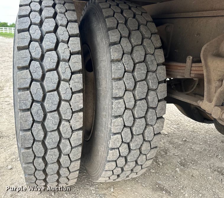 image for item NR9950 2007 International  4300 SBA flatbed truck