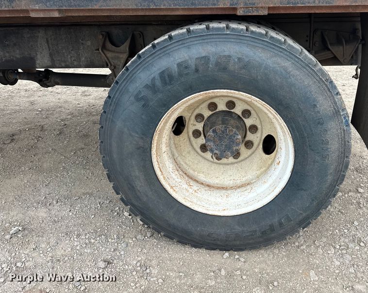 image for item NR9950 2007 International  4300 SBA flatbed truck