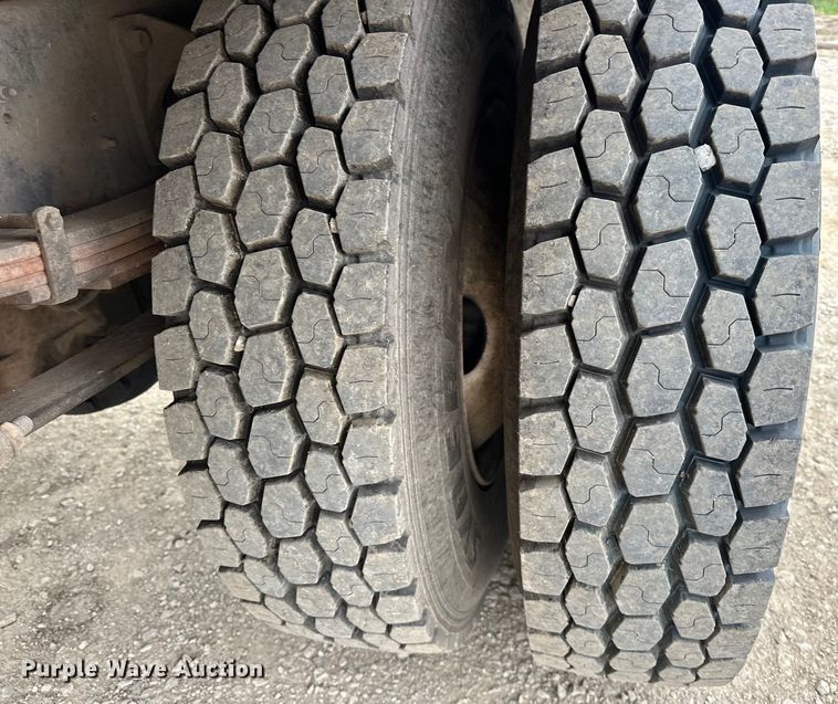 image for item NR9950 2007 International  4300 SBA flatbed truck