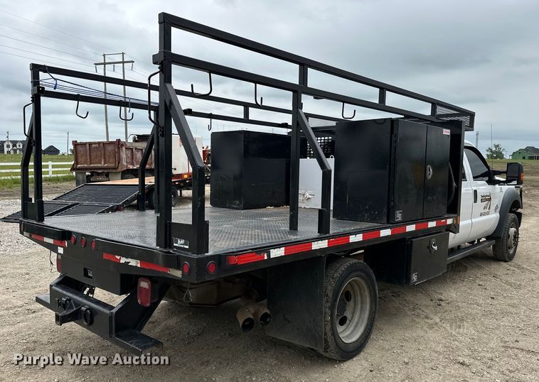 image for item NR9955 2016 Ford F550 Super Duty flatbed truck