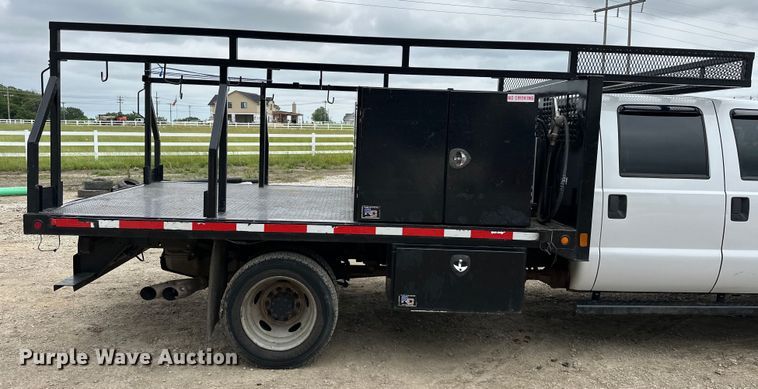 image for item NR9955 2016 Ford F550 Super Duty flatbed truck