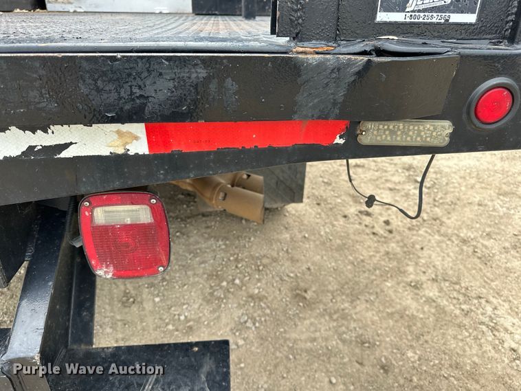 image for item NR9955 2016 Ford F550 Super Duty flatbed truck