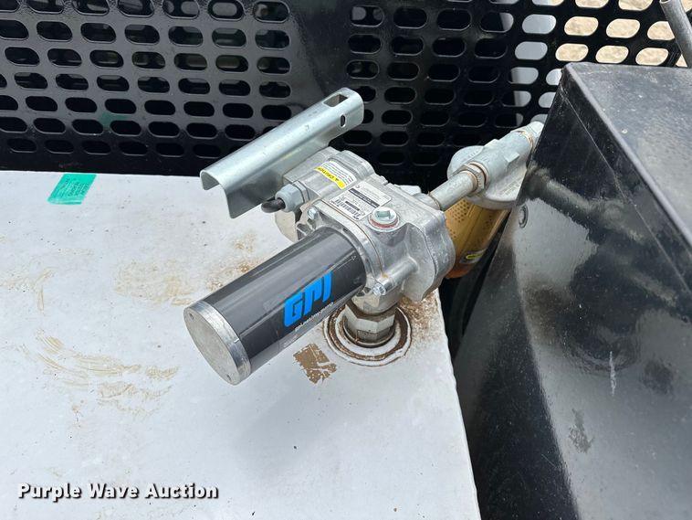 image for item NR9955 2016 Ford F550 Super Duty flatbed truck